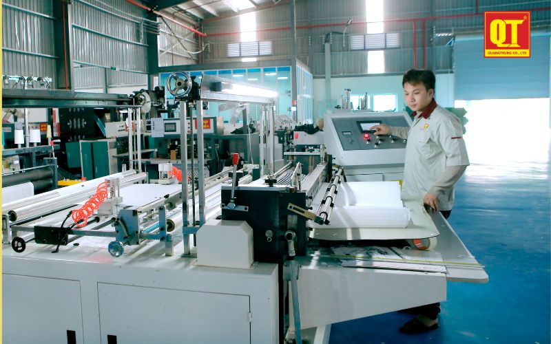 Công ty in Quang Trung sử dụng dây chuyền hiện đại trong in ấn tem bạc